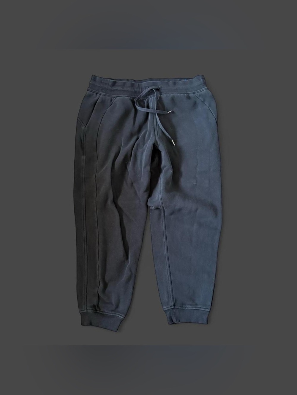 Women Lululemon black joggers with pockets size 12 #athleisure #activewear